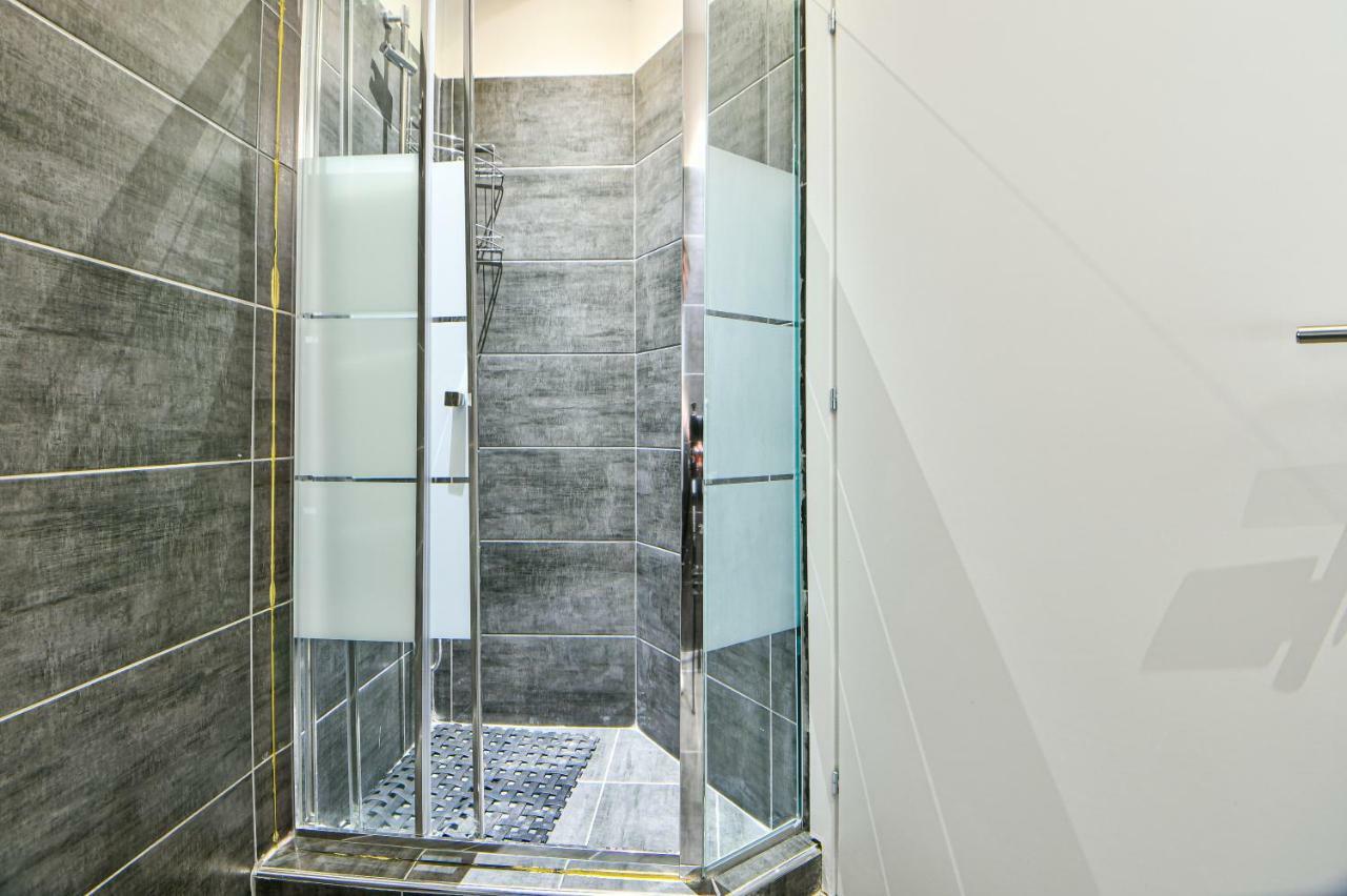 Flowers Of Athens, Boutique Aparthotel With 6-Apartments In Central Athene Buitenkant foto