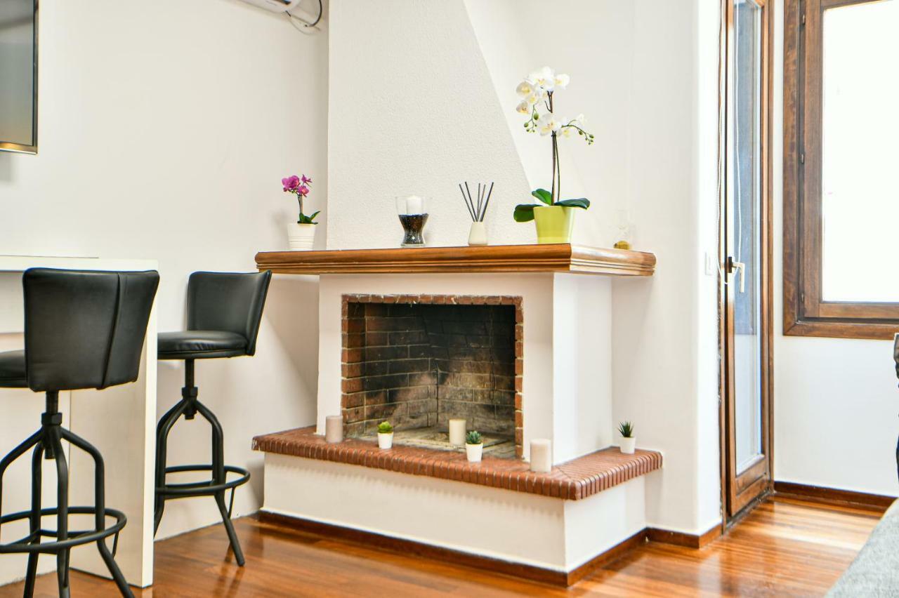 Flowers Of Athens, Boutique Aparthotel With 6-Apartments In Central Athene Buitenkant foto